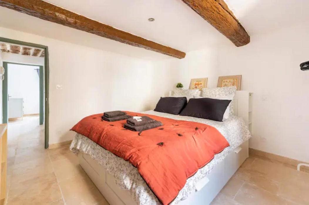 Le Marronnier 3: Superbe Appart Au Coeur De La Petite Venise LʼIsle-sur-la-Sorgue Exteriör bild